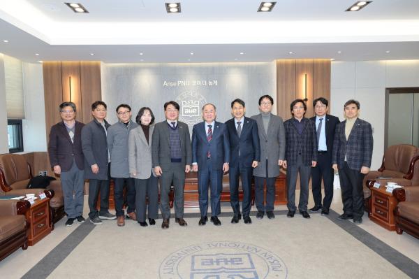 '내빈 접견_이정곤 밀양시 부시장'의 첨부파일 이미지