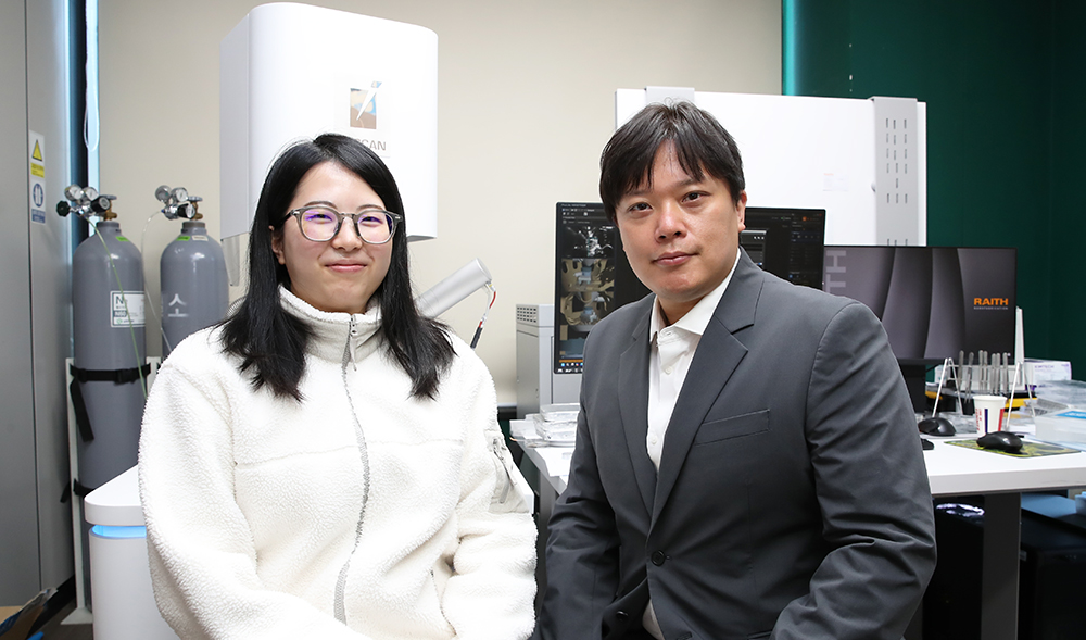 '김규정 교수팀, 빛으로 읽는 예술의 상처…미술품 크랙(균열) 3D 정밀 분석' 